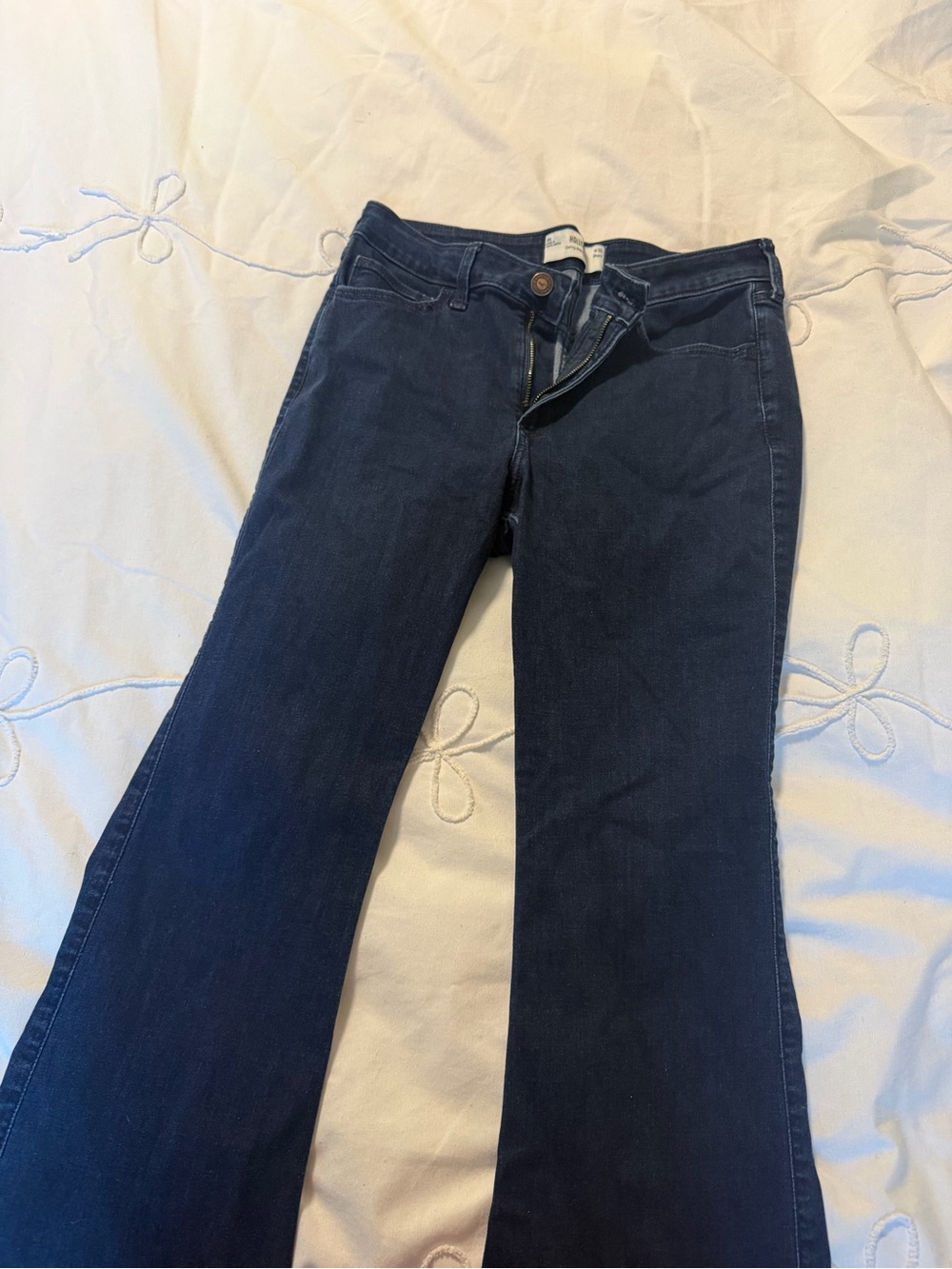 *BUNDLE OF 4 PAIRS OF JEANS* Hollister Dark Blue Flare Jeans for Women